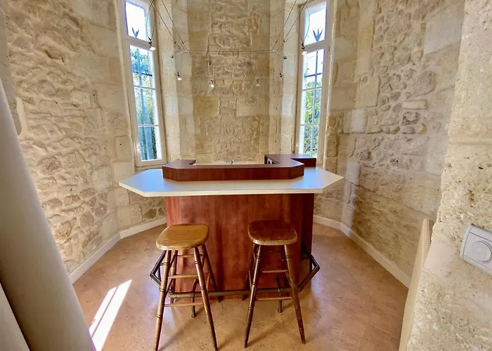 Chateau Borgeat De Lagrange - Privatisation 4* Blaye