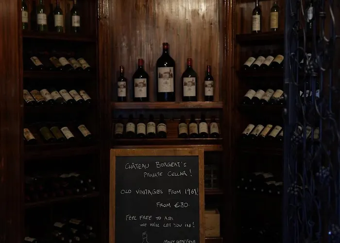 Chateau Borgeat De Lagrange - Privatisation 4* Blaye